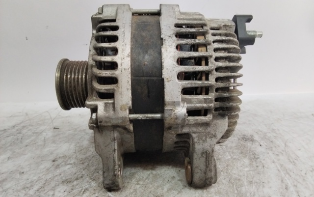 Alternator 231008137R RENAULT