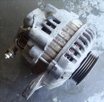 Alternator 23100D4415 Nissan