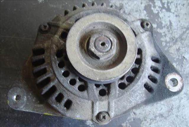 Alternator Nissan Prairie M11