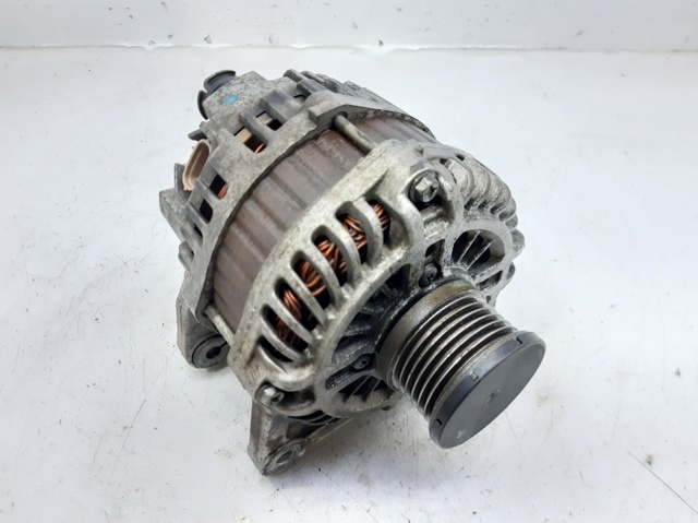 Alternator Nissan Versa
