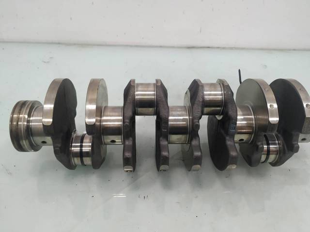 Wał korbowy silnika KIA Carnival 3 UVP