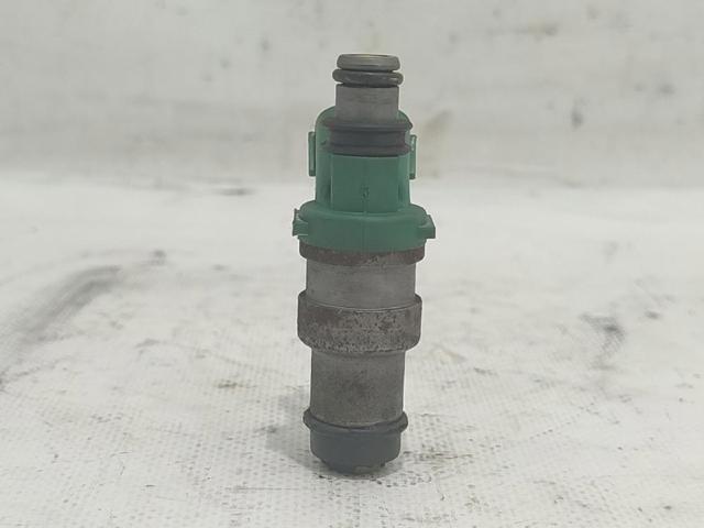 Wtryskiwacz paliwa Toyota Corolla