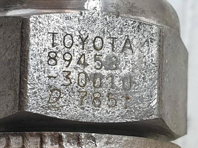 Wtryskiwacz paliwa Lexus IS E2