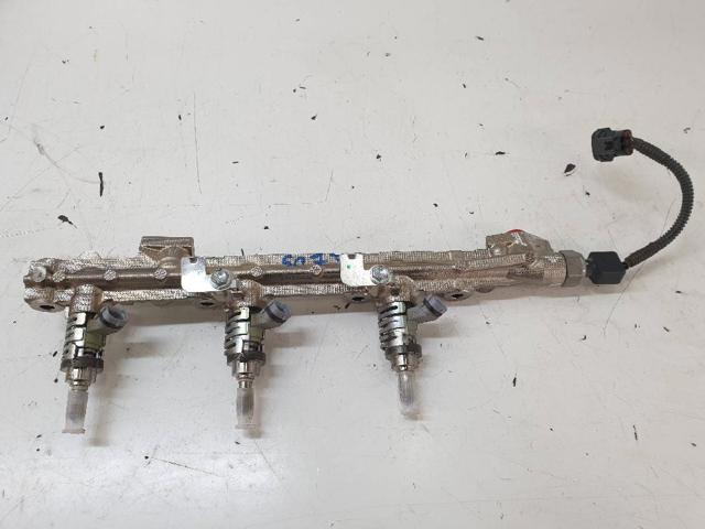 Wtryskiwacz paliwa Lexus IS E2