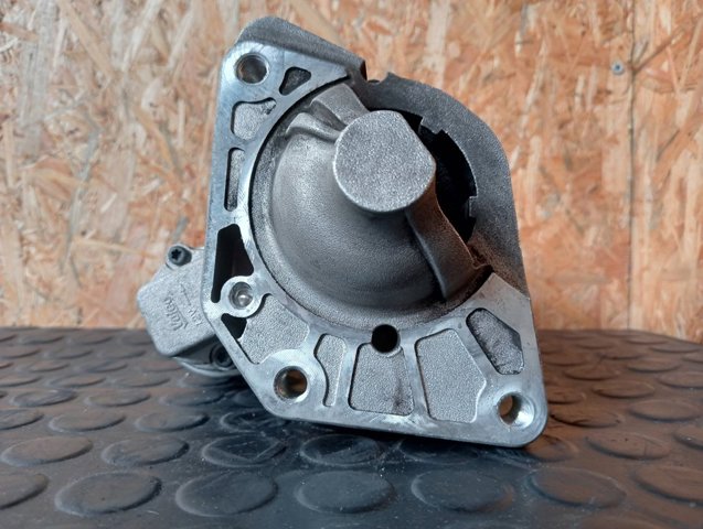 233000106R Renault (RVI)