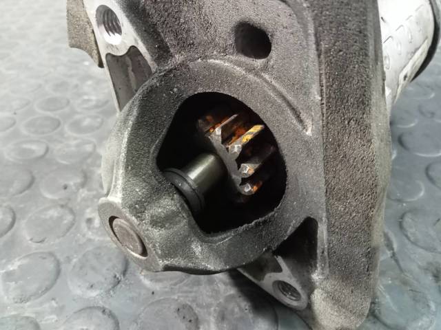 233000379R Nissan/Infiniti