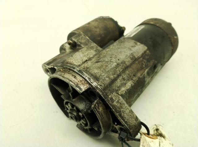 233000W011 Nissan/Infiniti