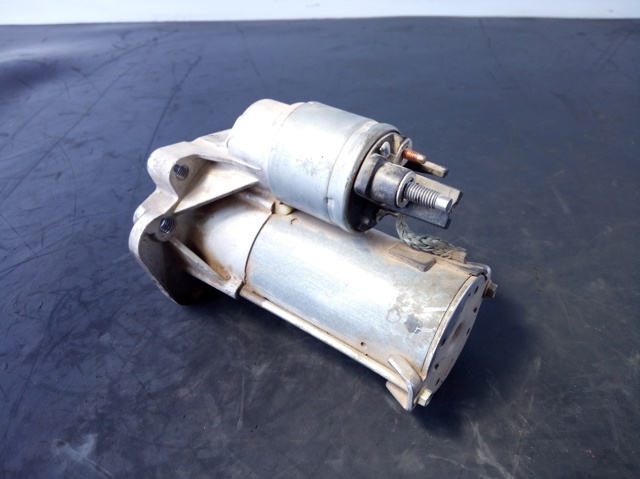 233003329R Nissan/Infiniti