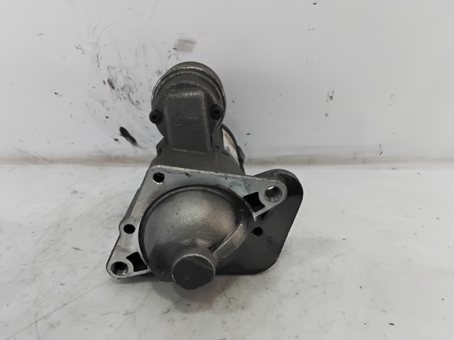 Rozrusznik 233006508R RENAULT