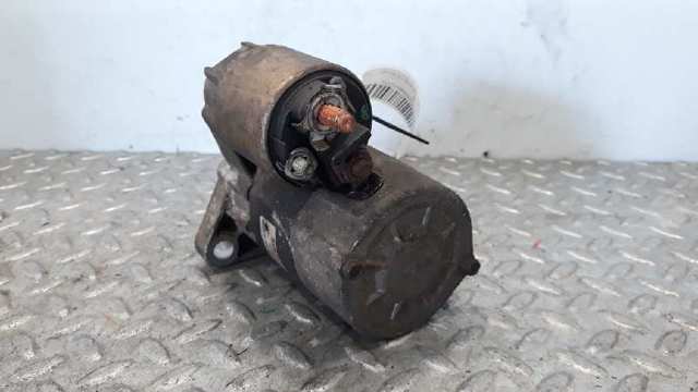 Rozrusznik 233009F660 NISSAN
