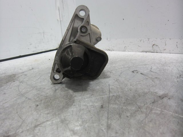 Rozrusznik 23300EN21B NISSAN