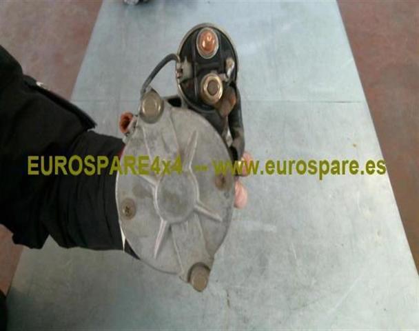 Rozrusznik 23300VC101 NISSAN