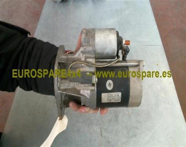 Rozrusznik 23300VC101 NISSAN