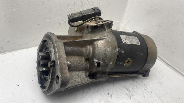 Rozrusznik 23300VC101 NISSAN