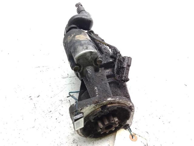 Rozrusznik 23300VC101 NISSAN