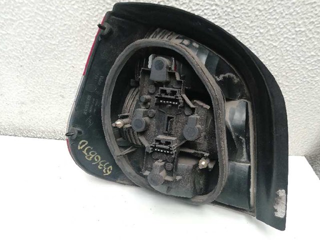 Lampa zespolona tylna prawa 2341D RENAULT
