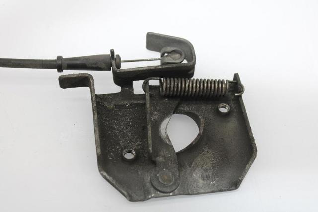 Zamek maski 236510B RENAULT