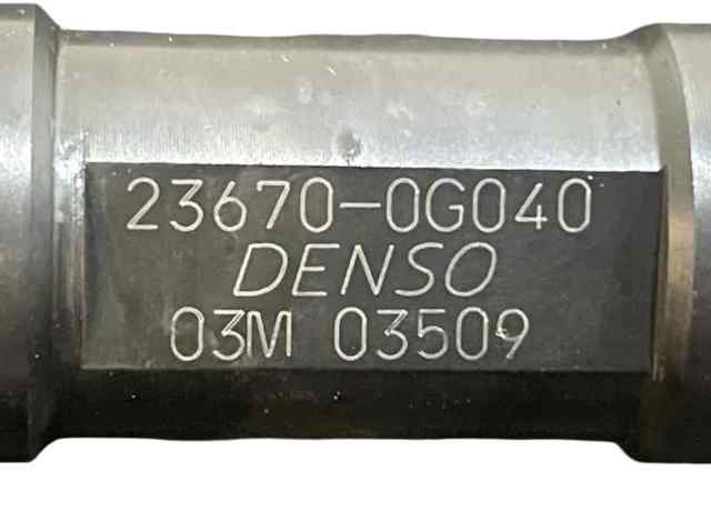 Wtryskiwacz paliwa 236700G040 TOYOTA