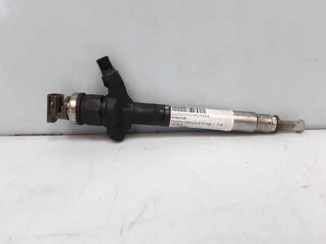 Wtryskiwacz paliwa 236700R030 TOYOTA