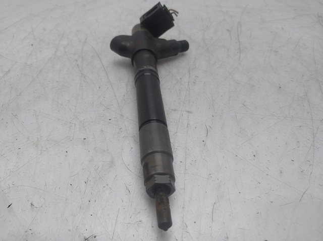Wtryskiwacz paliwa 236700R100 TOYOTA
