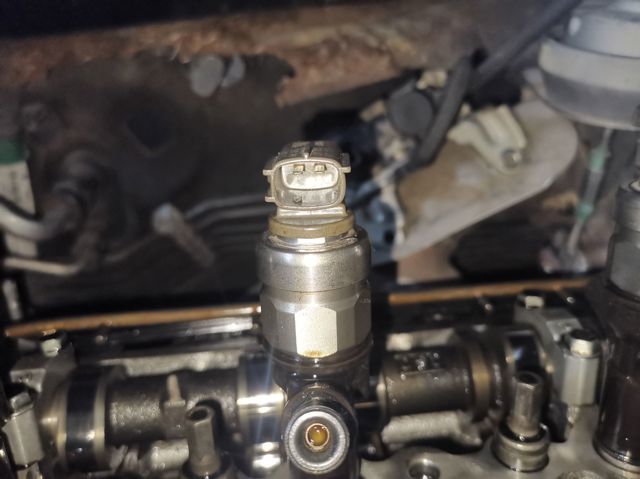 Wtryskiwacz paliwa 236700R160 TOYOTA