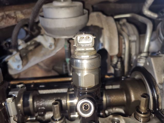 Wtryskiwacz paliwa 236700R160 TOYOTA