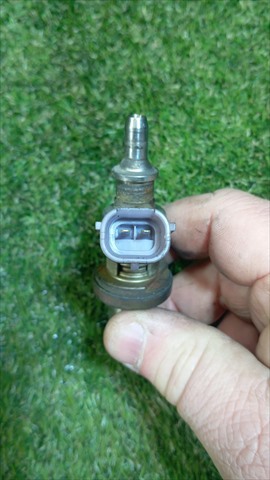 Regulator ciśnienia paliwa w listwie paliwowej Toyota Avensis 3 T27