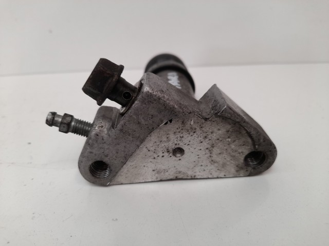 Cylinder roboczy sprzęgła 2382085F00000 SUZUKI