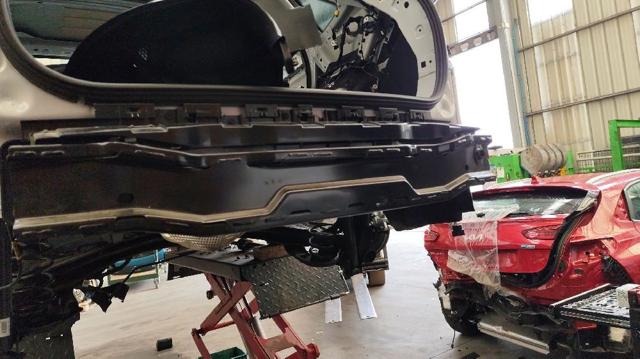 Wzmocnienie zderzaka tylnego 2400651 FORD