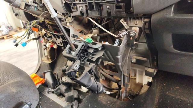 Mechanizm zmiany biegów (cięgno) 2400KF PEUGEOT