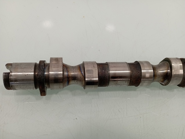 Wał rozrządu silnika ssący, dolotowy 2410027000 HYUNDAI