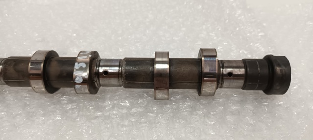 Wał rozrządu silnika ssący, dolotowy Hyundai Matrix FC