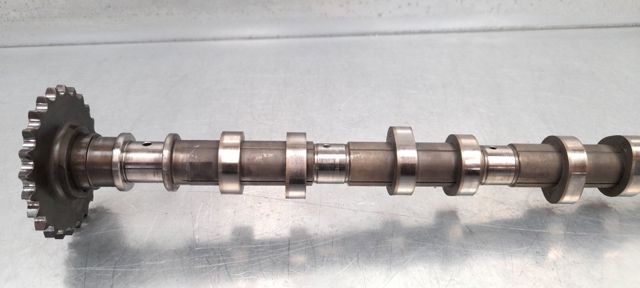 Wał rozrządu silnika ssący, dolotowy Hyundai Matrix FC