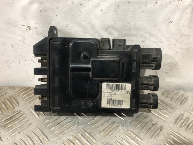 243800011R Renault (RVI)