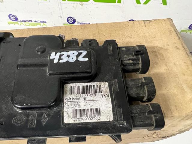 243800011R Renault (RVI)