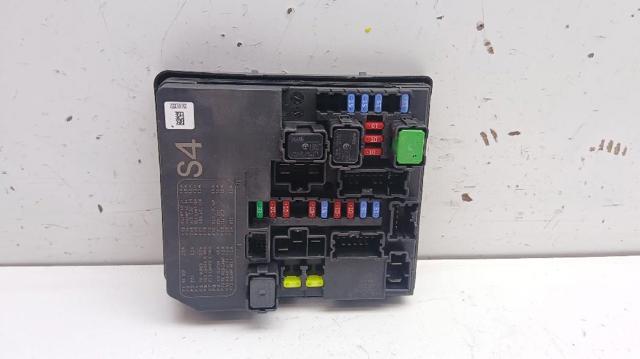 Skrzynka bezpieczników 24381C9900 NISSAN
