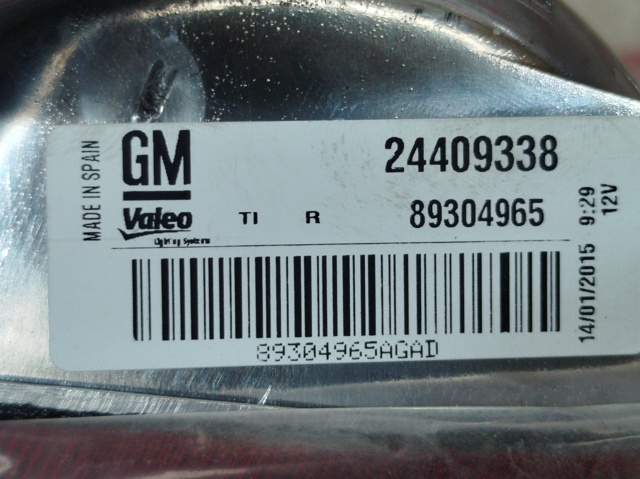 Przednia lampa przeciwmgielna tylna prawa 24409338 OPEL