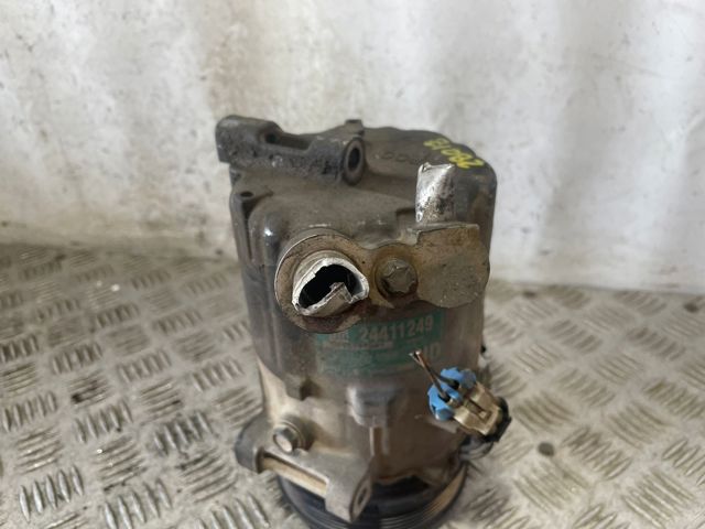 Sprężarka klimatyzacji 24411249 OPEL