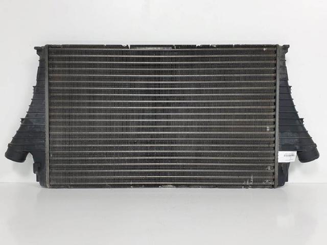 Chłodnica intercoolera 244118366 OPEL