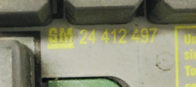 Skrzynka bezpieczników Opel Astra F69