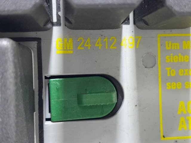 Skrzynka bezpieczników Opel Astra F69