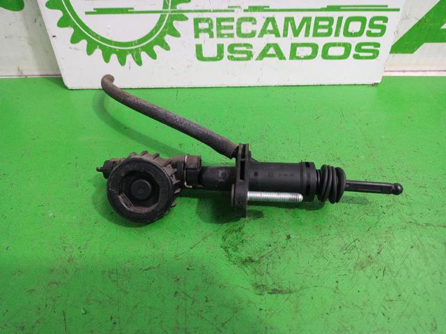 Cylinder sprzęgła główny 24412670 OPEL