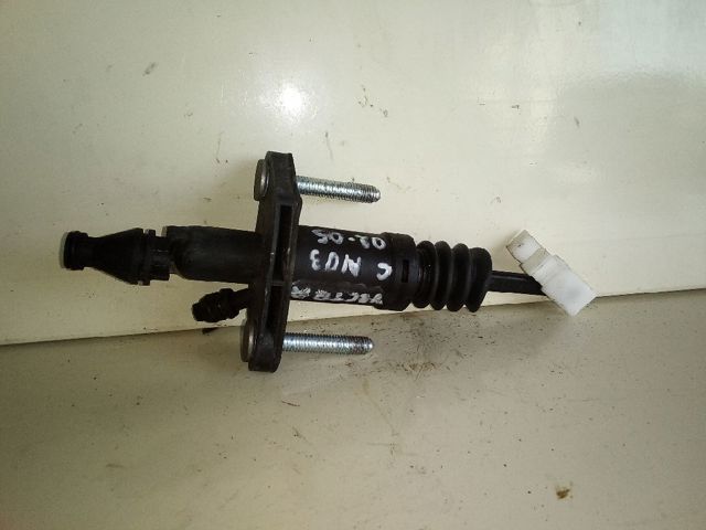 Cylinder sprzęgła główny 24412670 OPEL