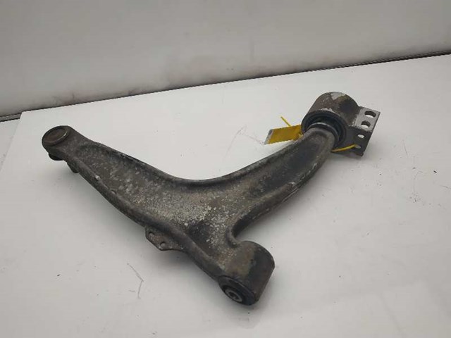 Wahacz zawieszenia przedniego dolny lewy 24413015 OPEL