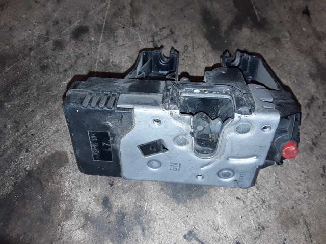 Zamek drzwi tylnych lewych 24414134 OPEL