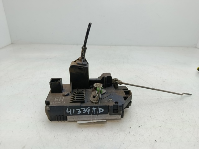 Zamek drzwi tylnych prawych 24414139 OPEL