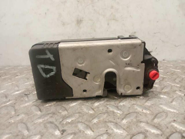 Zamek drzwi tylnych prawych 24414139 OPEL