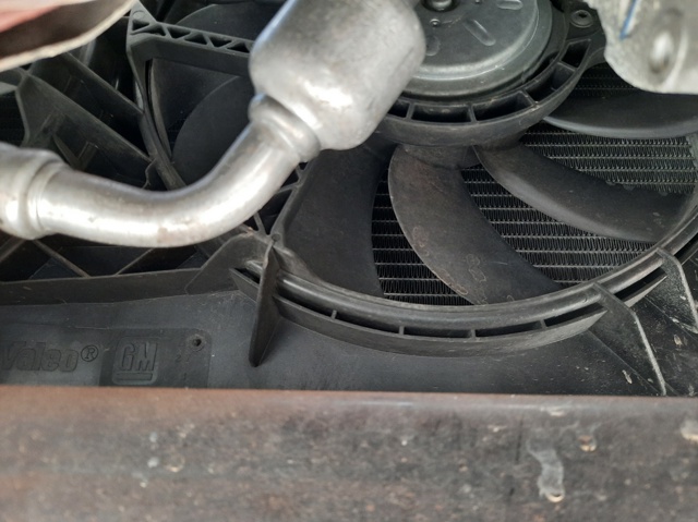 Chłodnica silnika 24418343 OPEL