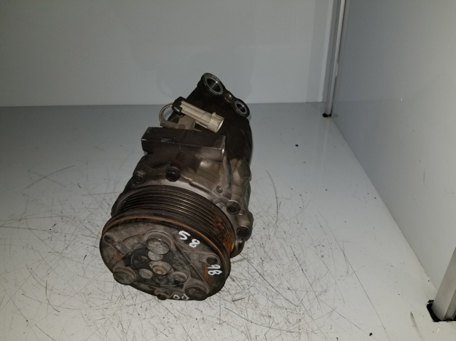 24421642 Opel
