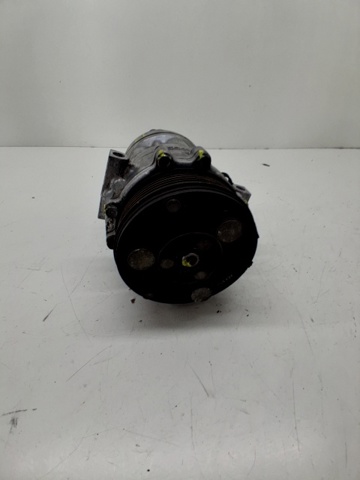 Sprężarka klimatyzacji 24421642 OPEL